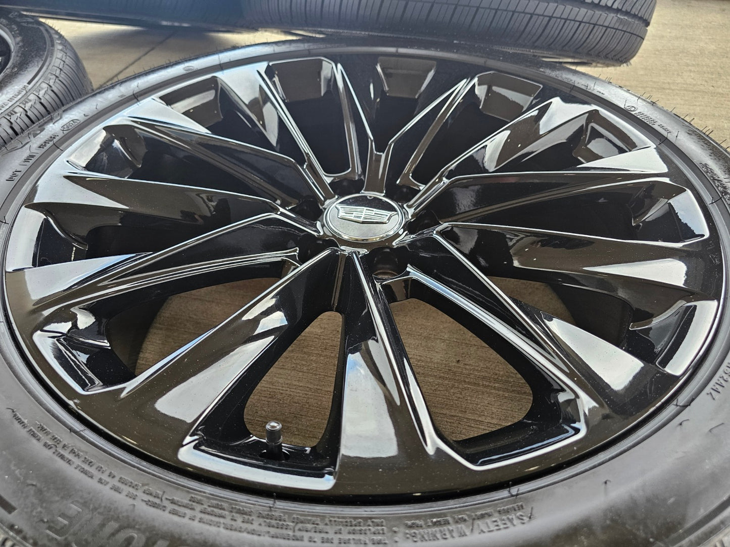 24" Cadillac Escalade V OEM ONYX wheels rims 2023 2024 2025 2026 2027 NEW