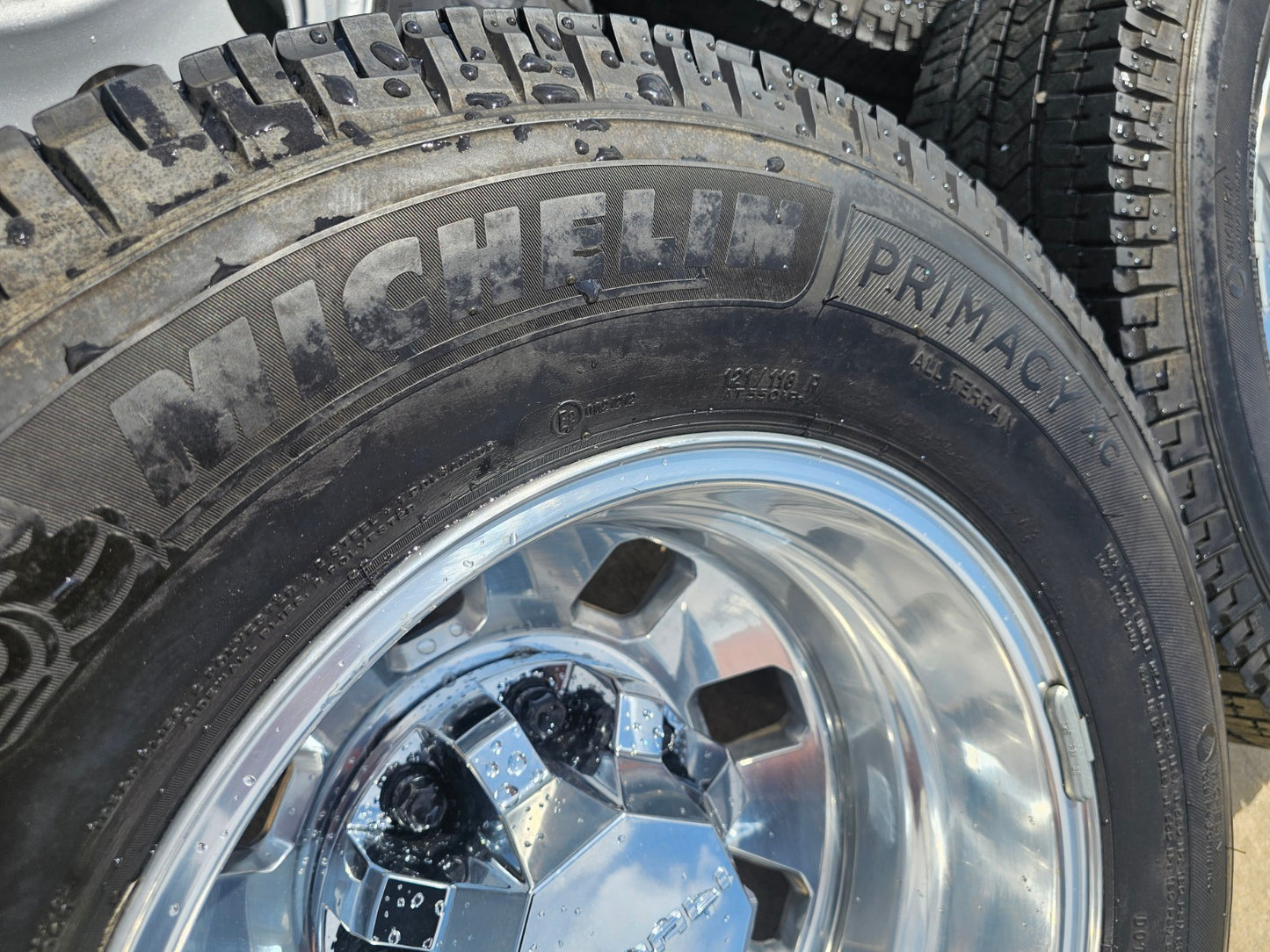 18" GMC Sierra Chevy Silverado 3500 Dually rims wheels OEM 14127 14129 SET