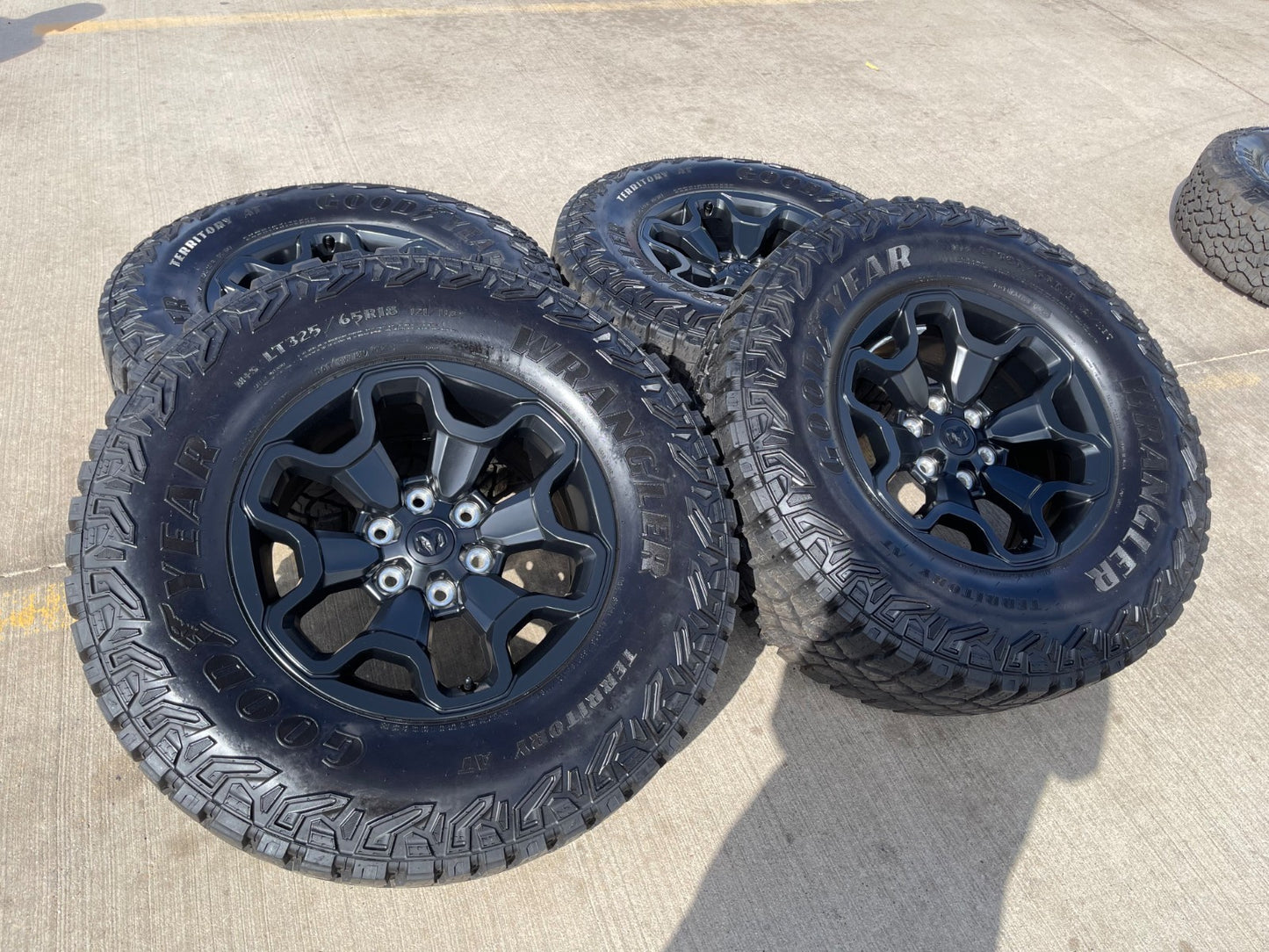 18" Dodge Ram 1500 TRX RHO Black OEM 66002 wheels rims SET TERRITORY A/T 35"