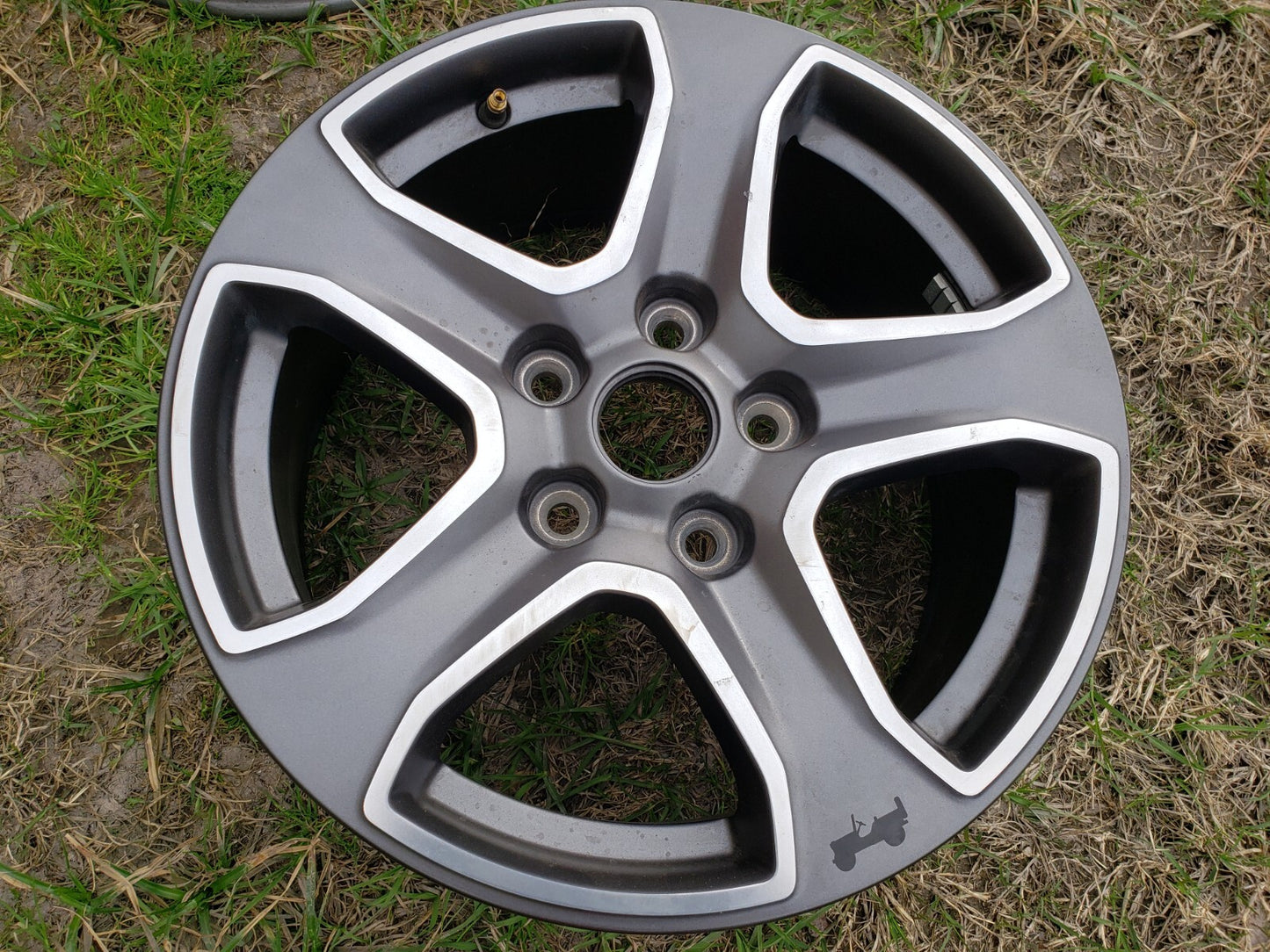17" Jeep Wrangler Rubicon OEM wheel rim 9217 Gladiator spare 2021 2022 2023 2024