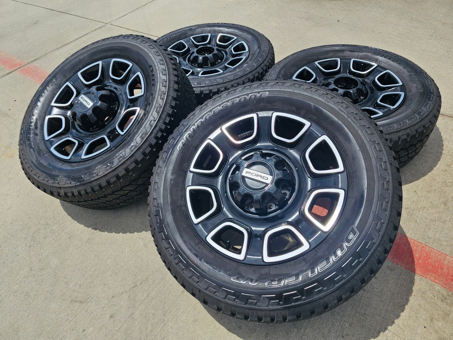 20" Ford F-250 F-350 OEM Lariat Platinum wheels rims 10486 tires 2024 2025