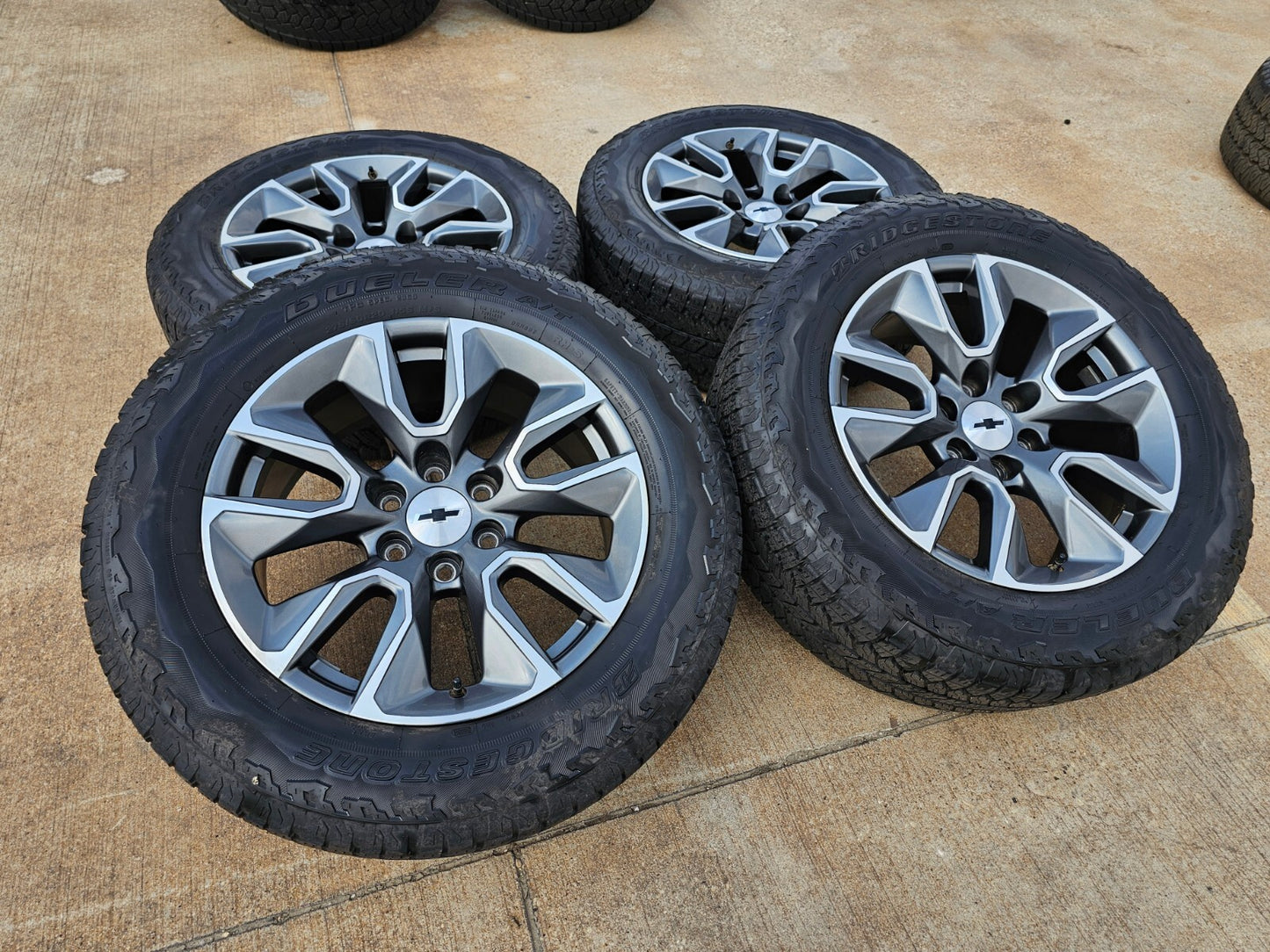 20" Chevy Silverado 1500 Tahoe Suburban OEM 5915 5916 wheels rims DUELER A/T