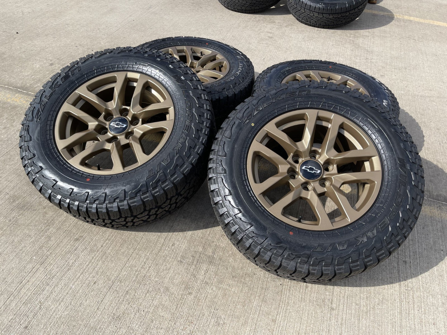 18" Chevy Silverado Suburban Tahoe OEM 5912 wheels rims Yukon Sierra FALKEN NEW