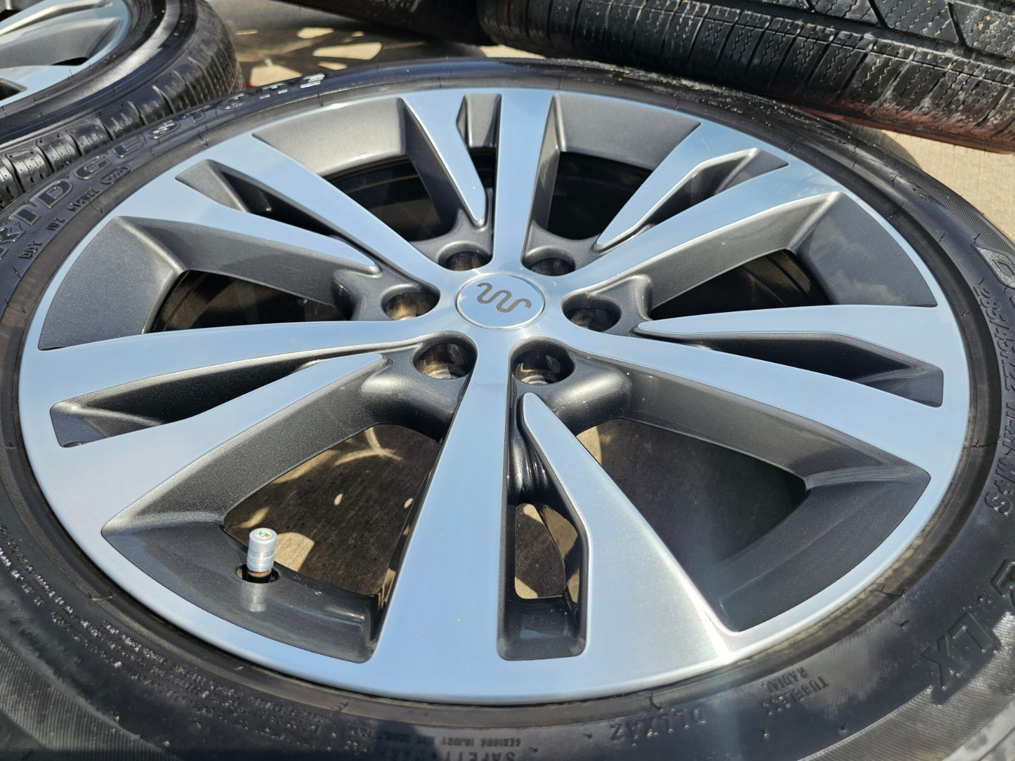 22" Ford F-150 KING RANCH LIMITED OEM rims wheels 10264 Expedition BRIDGESTONE