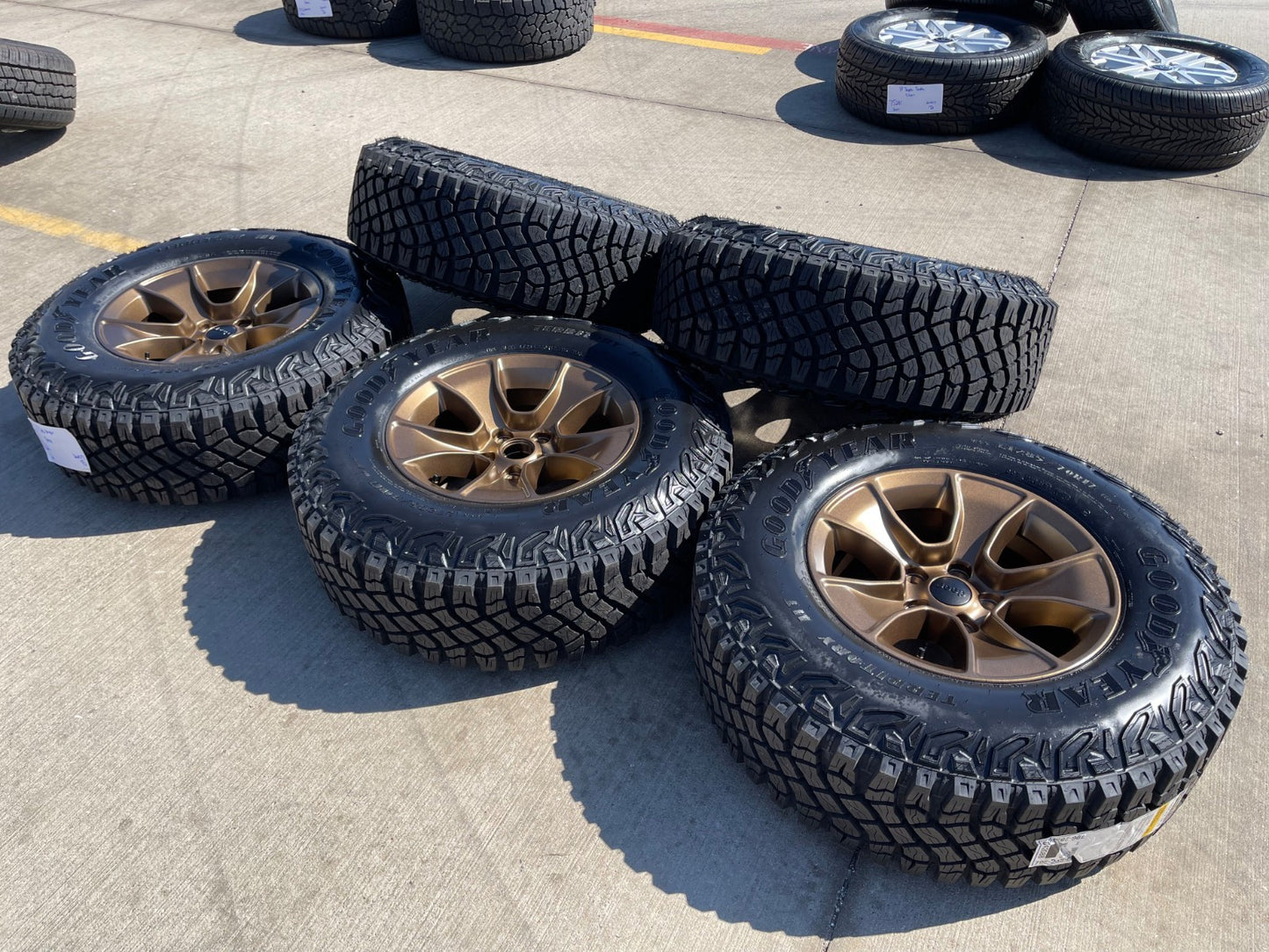 (5) 17" Jeep Wrangler Rubicon OEM 96226 wheels rims Gladiator GOODYEAR 33" NEW