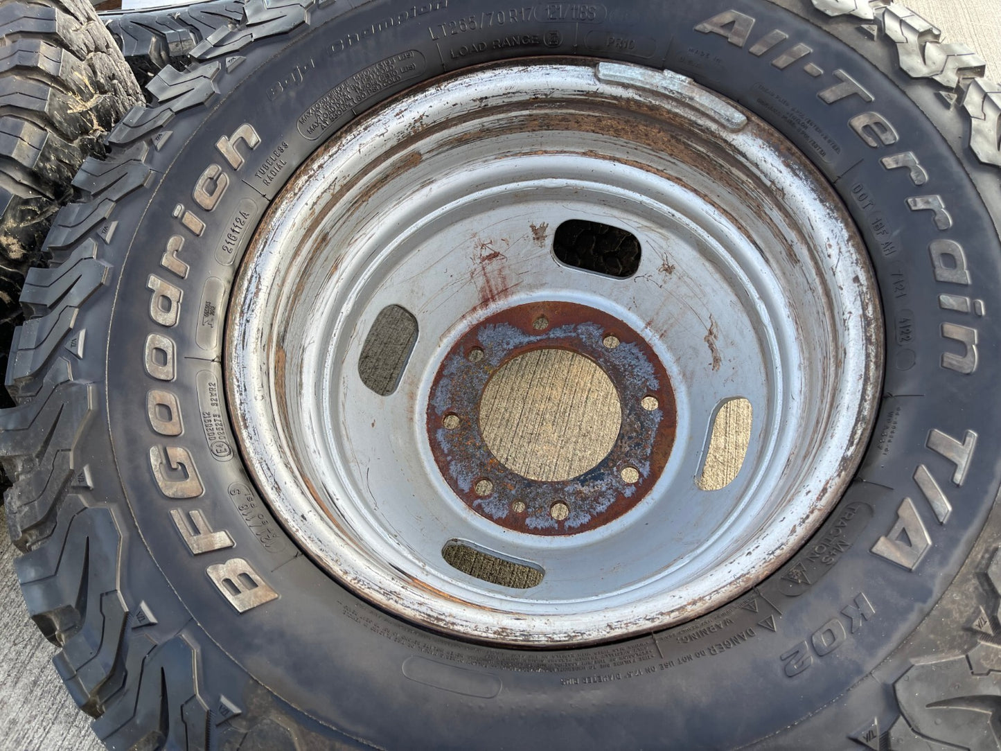 (6) 17" Ford F-350 Dually OEM rims wheels 3615 99016 tires BFG KO2 A/T