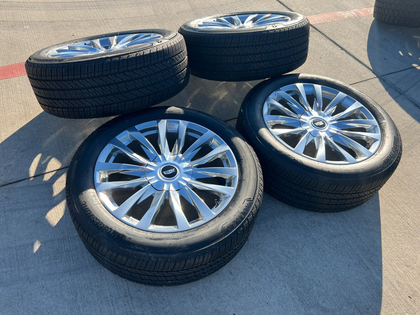 22" Cadillac Escalade Platinum OEM wheels rims 95026 tires NEW