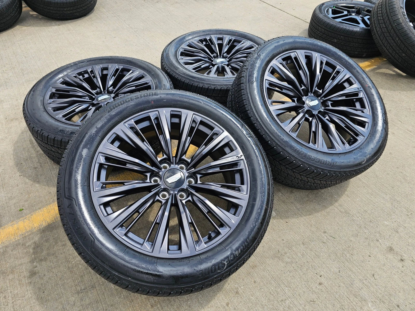 22" Cadillac Escalade V V600 Platinum OEM ORIGINAL wheels rims 2025 2026 NEW