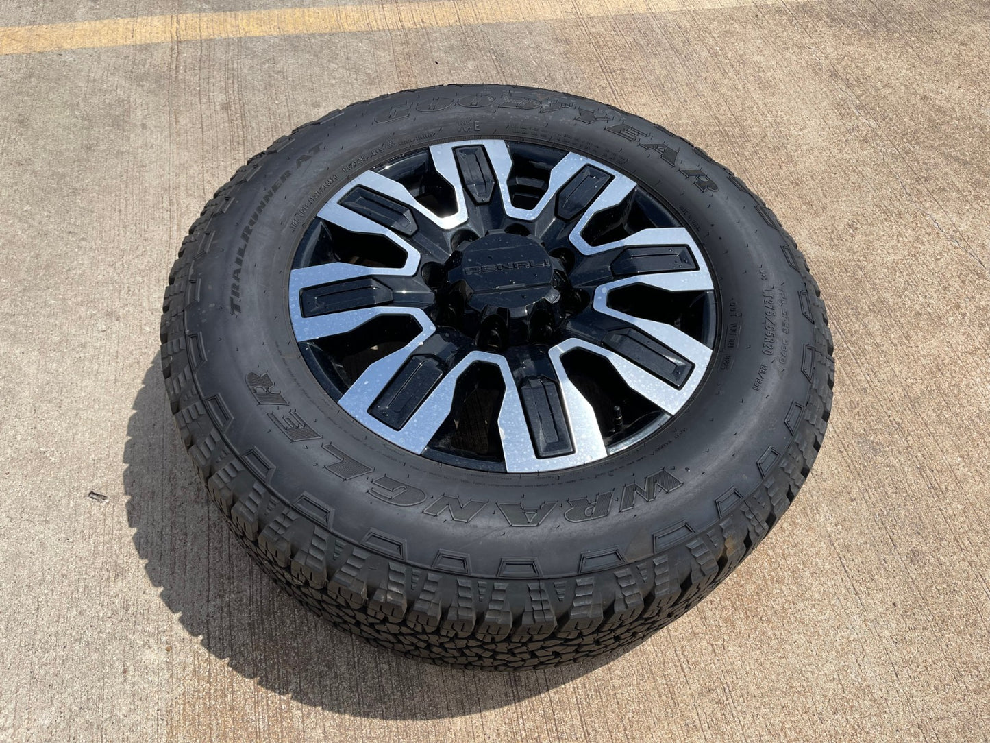 20" GMC Sierra DENALI ULTIMATE 2500 3500 OEM wheel rim 5958 Chevy Spare