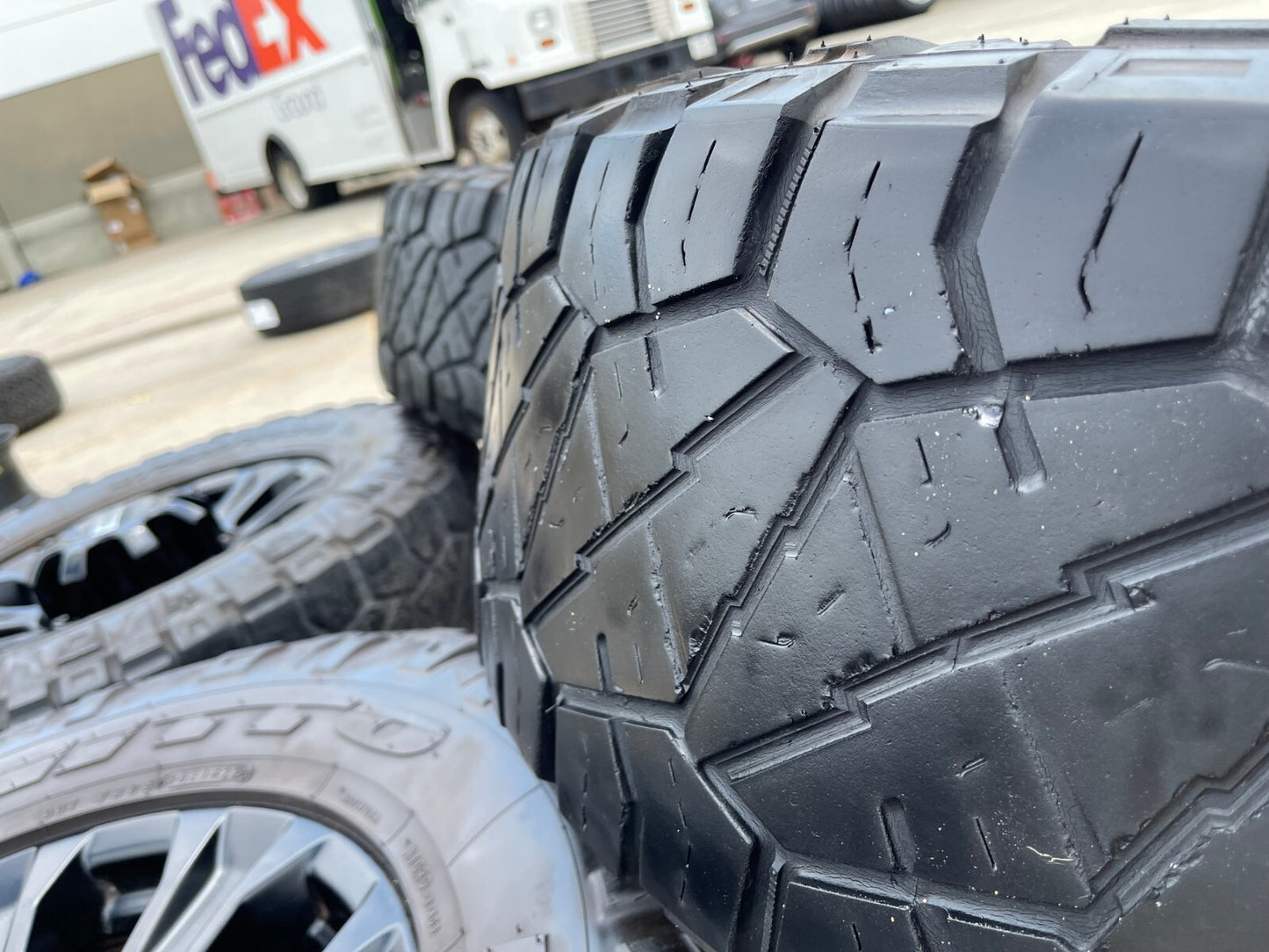 18" Ford F-250 F-350 OEM TREMOR black rims wheels 10097 tires NITTO 34"