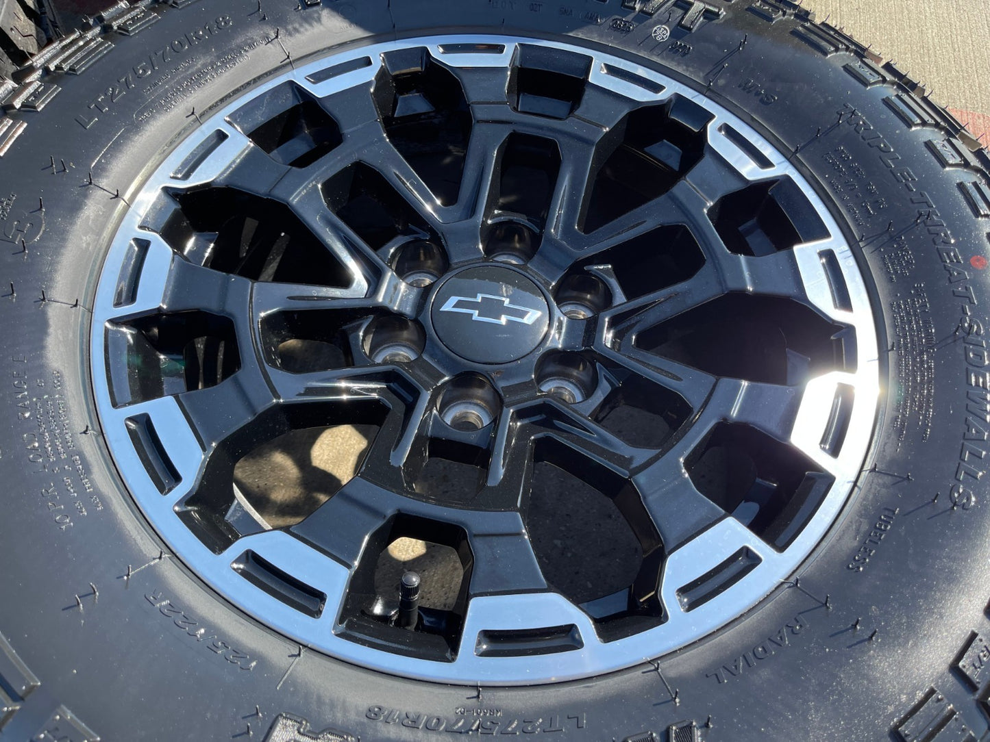 18" Chevy Silverado ZR2 Tahoe TRAIL BOSS Sierra OEM wheels rims tires 2026 NEW