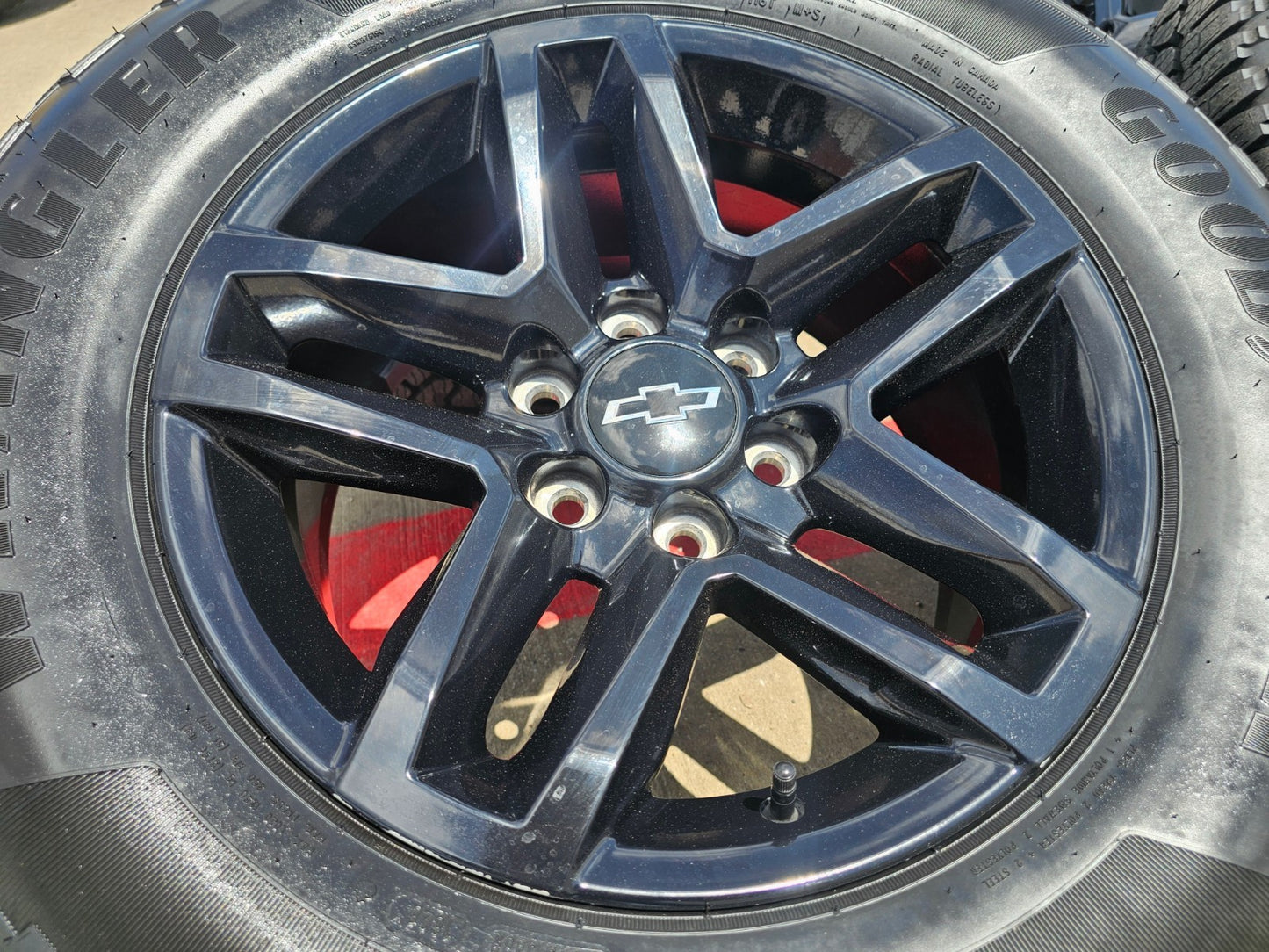 18" Chevy Silverado ZR2 Tahoe TRAIL BOSS GMC OEM 5911 wheels rims GOODYEAR NEW