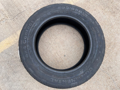 (1) 255/55/19 Continental 4X4 Contact tire 255/55R19 111V M+S XL NEW