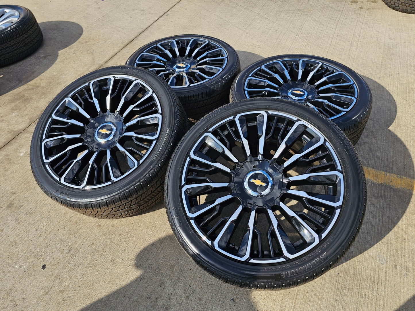 24" Chevy Tahoe Suburban Silverado OEM High Country wheels rims 2025 2026 NEW