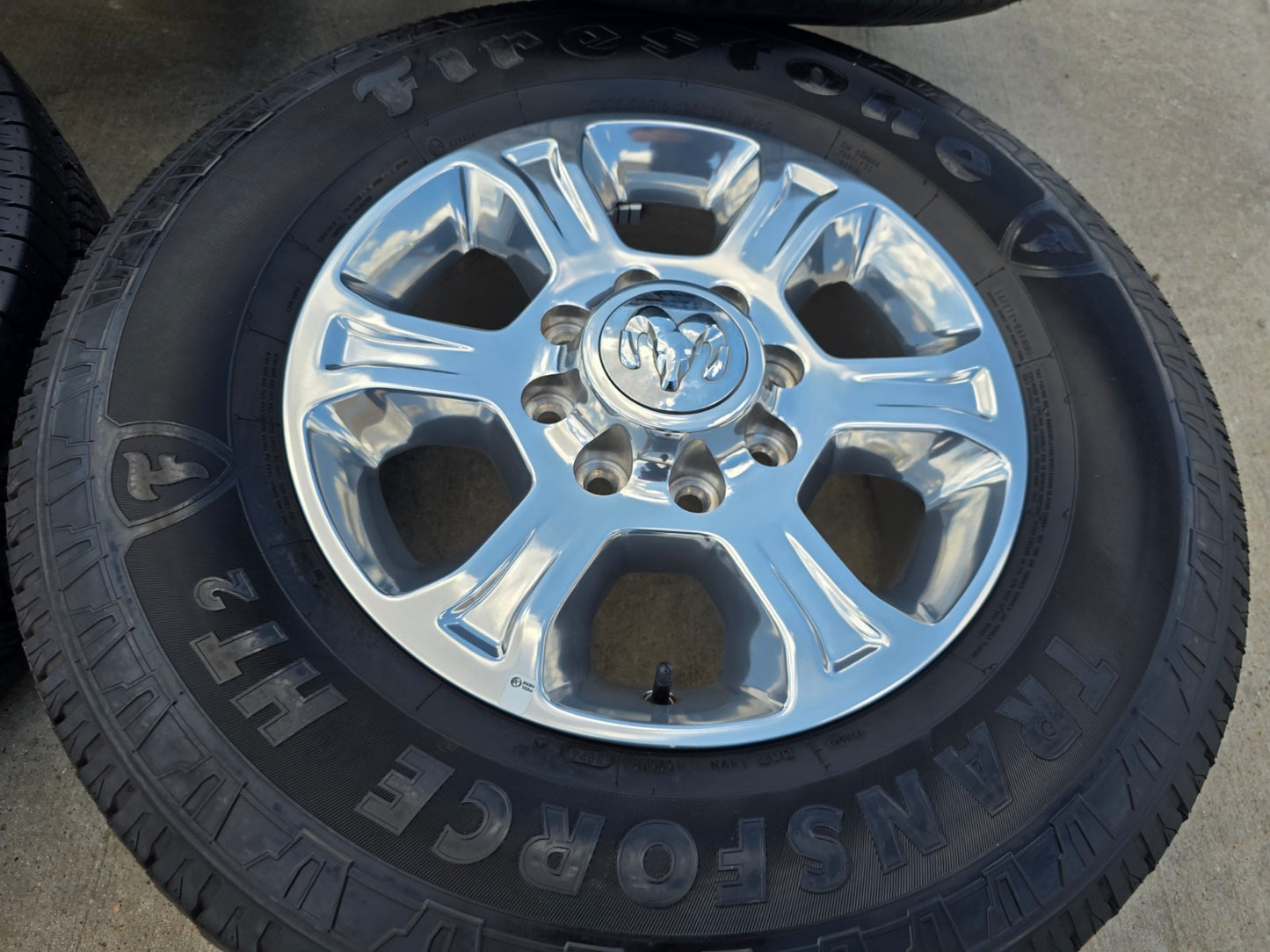18" Ram 2500 3500 Laramie Power Wagon OEM wheels rims 2692 FIRESTONE H/T2 NICE