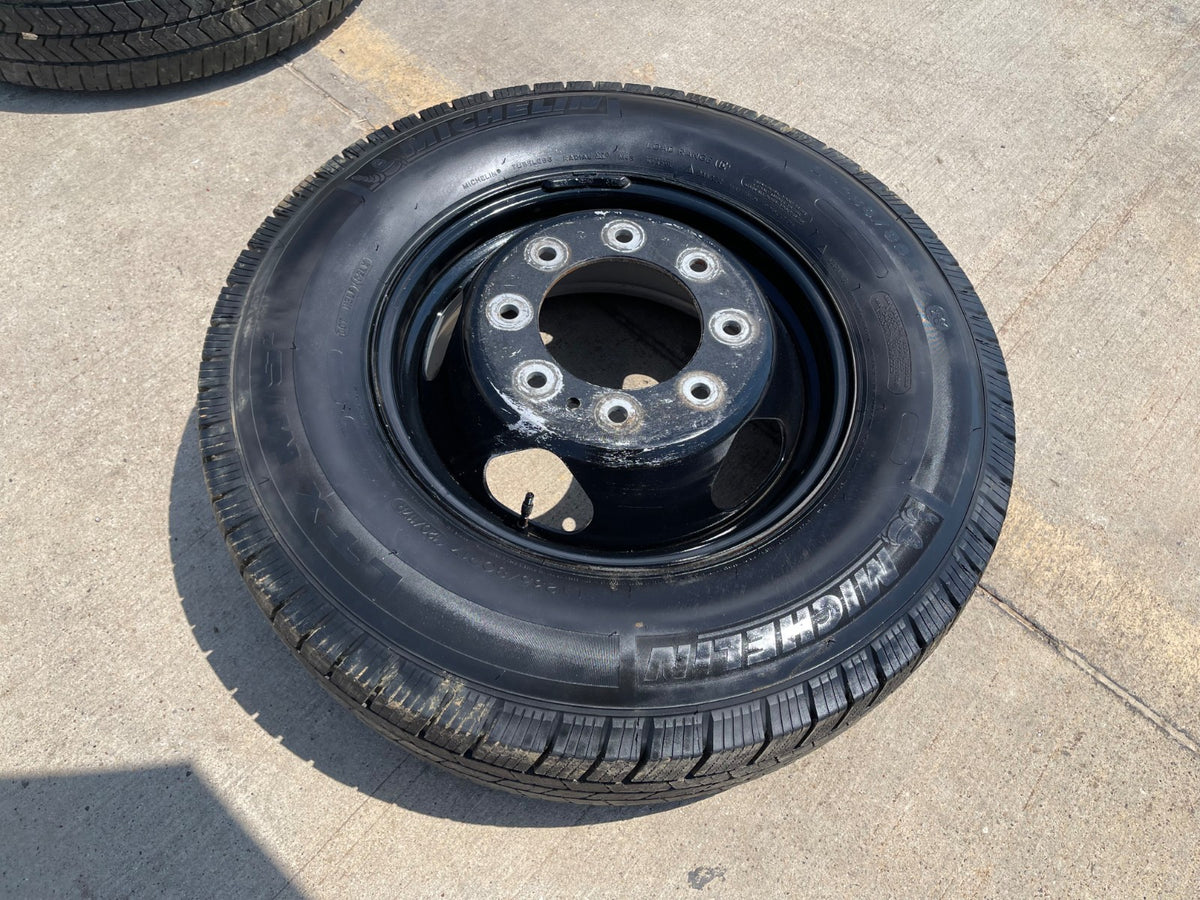 (1) 17" Chevy Silverado GMC Sierra 3500 Dually rim wheel OEM 8094 SINGLE