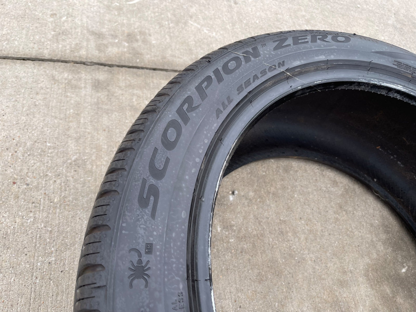 (1) 275/45/21 Pirelli P Zero A/S tire 110W M+S