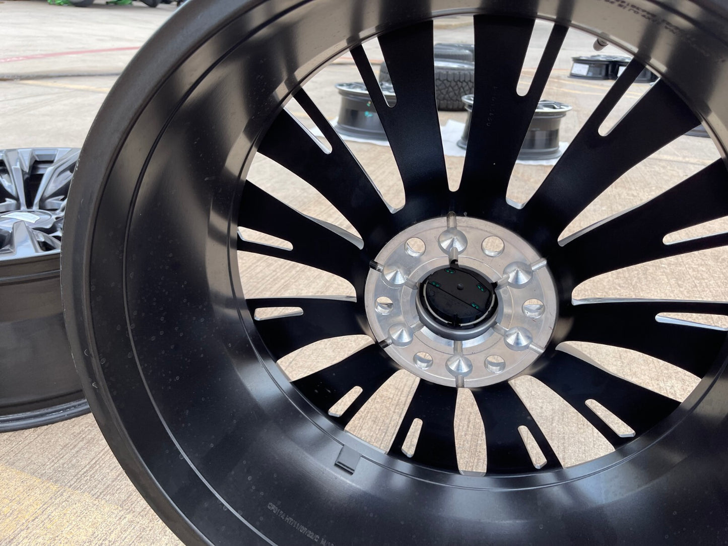 22" Cadillac Escalade V V600 Platinum OEM ORIGINAL wheel rim 2023 2024 2025 NEW