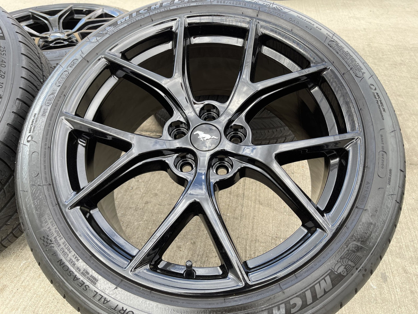 19" Ford Mustang GT Track Pack OEM 10277 10363 wheels rims tires MICHELIN