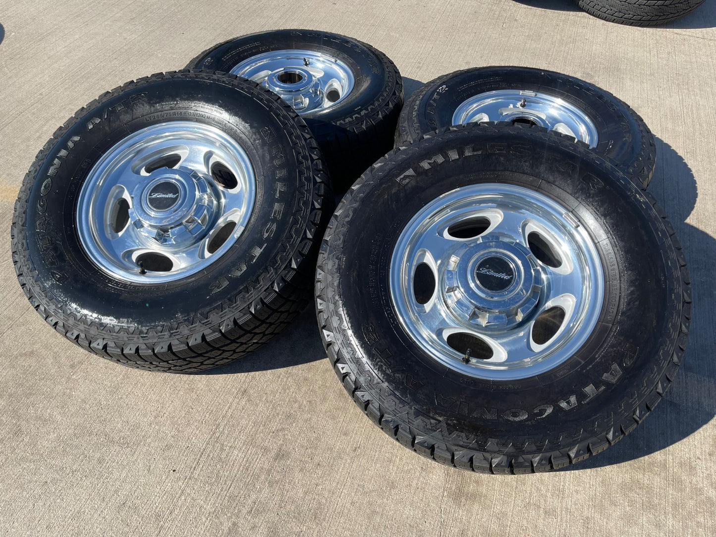 16" Ford F-250 F-350 Excursion OEM 3408 polished wheels rims tires