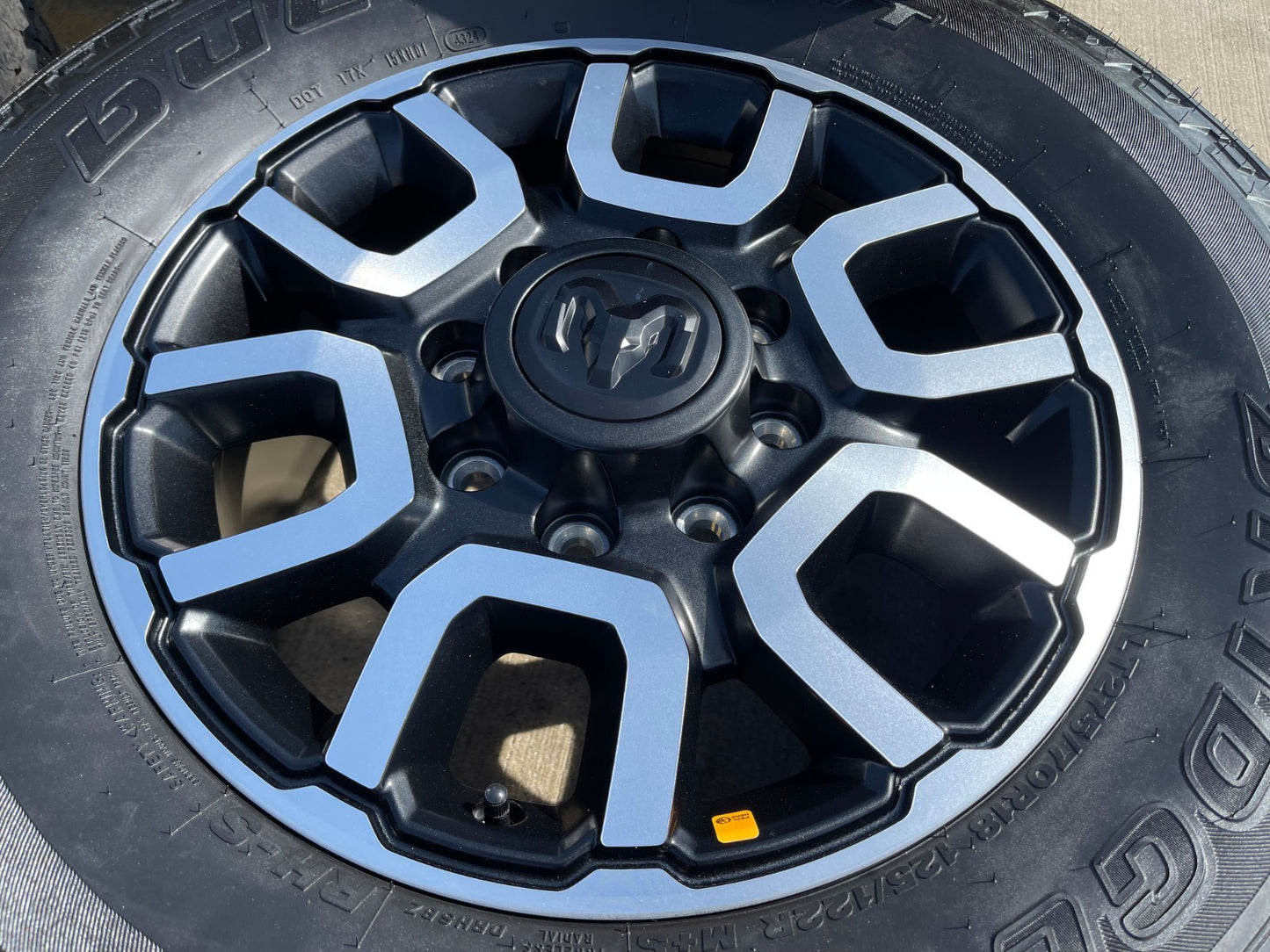 18" Ram 2500 3500 LARAMIE OEM 2694 wheels rims 2024 2025 2026 BRIDGESTONE A/T