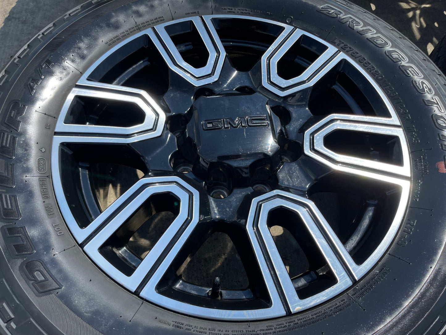 20" GMC Sierra AT4 2500 3500 OEM wheels rims 5950 Silverado 2021 2023 2024 2025