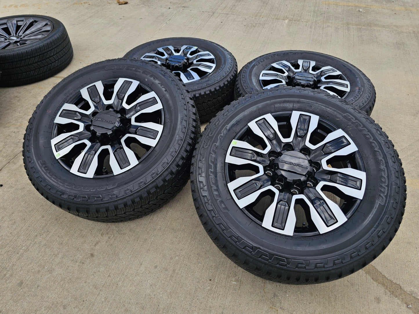 20" GMC Sierra DENALI 2500 3500 OEM wheels rims 5958 14138 Chevy DUELER A/T