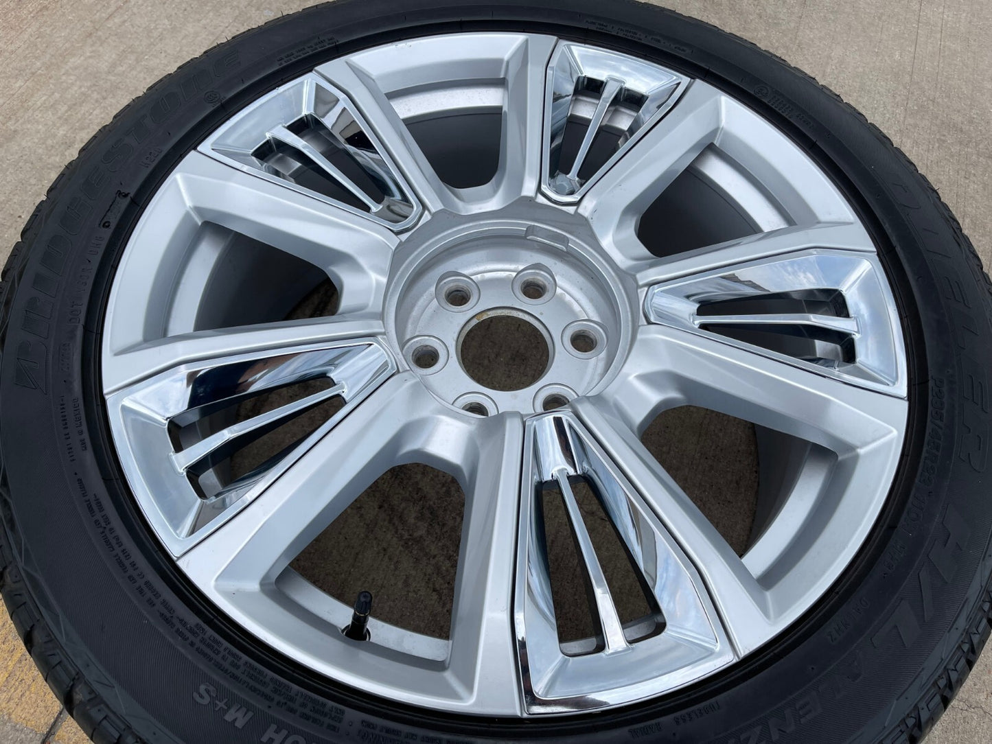 22" Chevy Tahoe RST OEM wheel rim 96951 Silverado Suburban 2021 2022 2023 2024