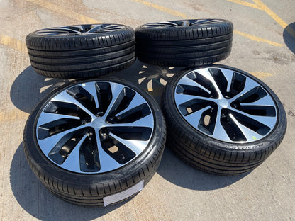 21" Lucid Air Grand Touring OEM 95542 95543 wheels rims black tires PIRELLI