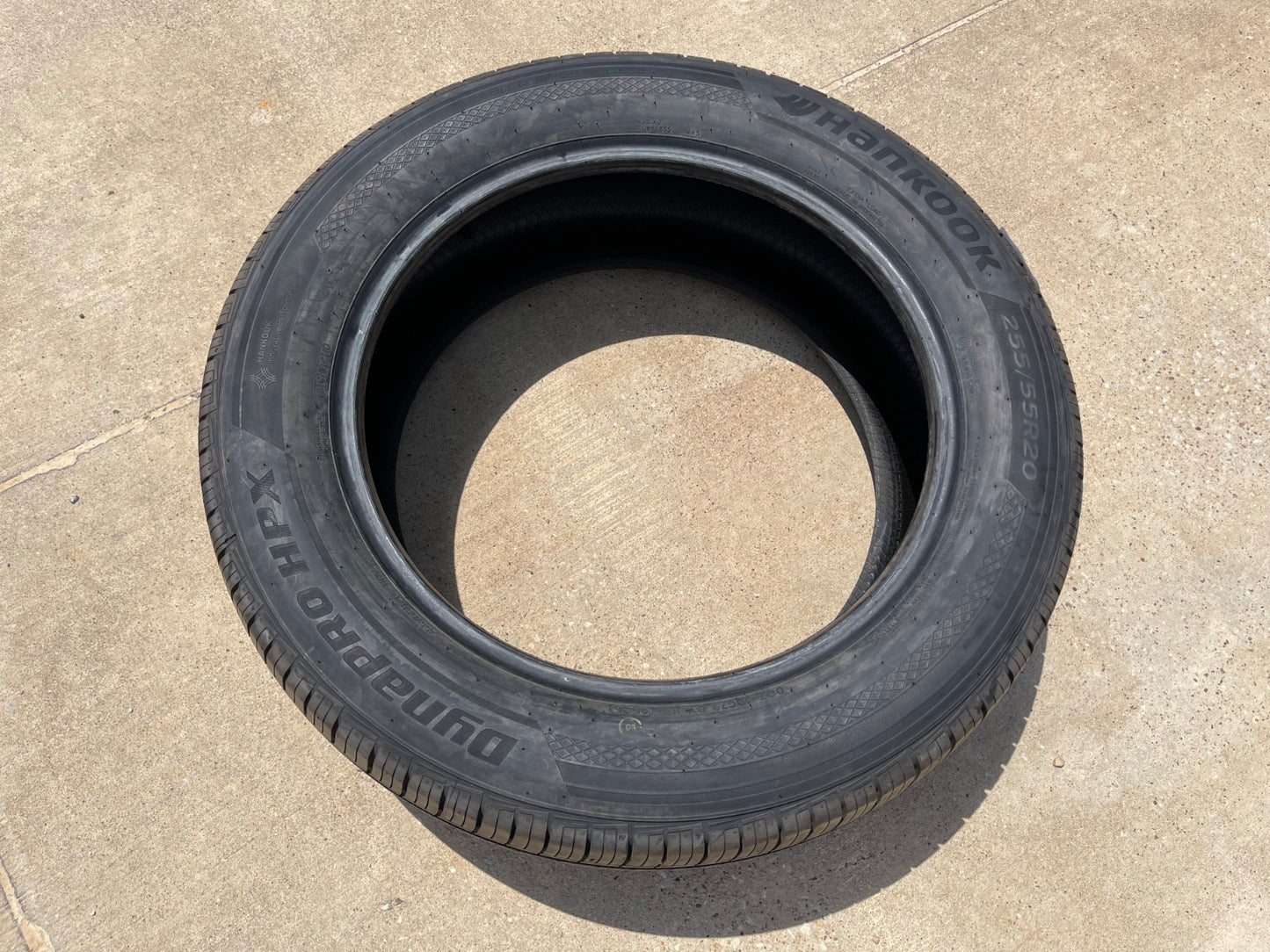 (1) 255/55/20 Hankook Dynapro HPX A/S tire 255/55R20 110V M+S