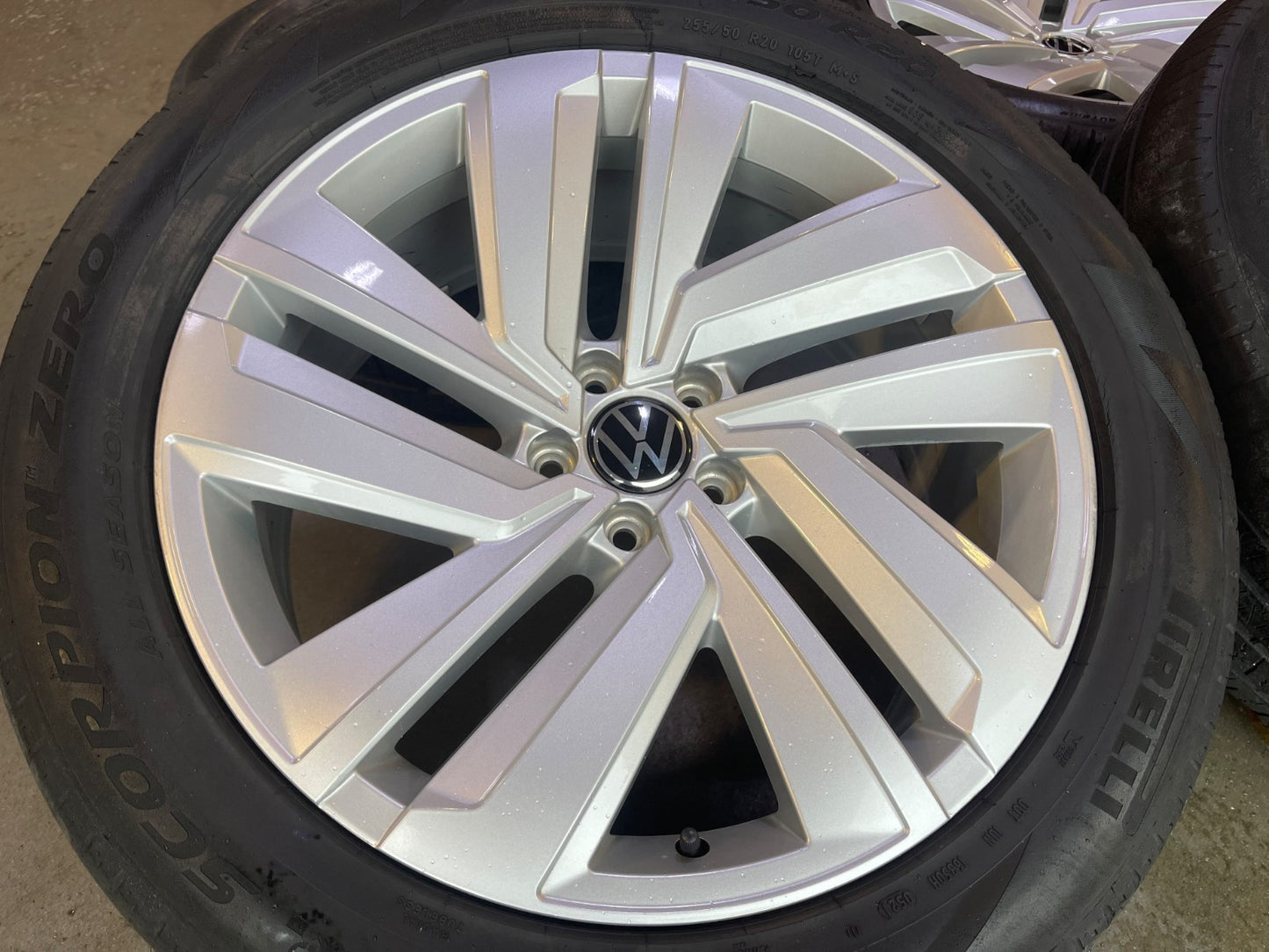 20" VW Atlas OEM wheels rims 70076 Audi Q7 Q8 2019 2020 2021 2022 2023 2024 2025