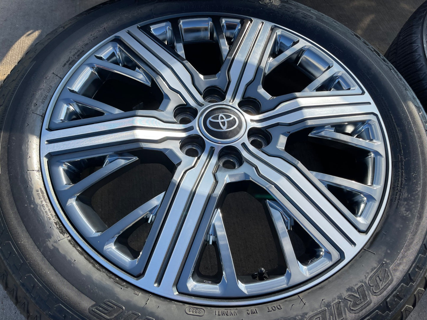 22" Toyota Tundra Sequoia OEM wheels rims 75282 Land Cruiser GX550 CAPSTONE