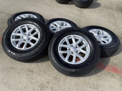 17" Jeep Wrangler Gladiator RUBICON OEM 9301 95329 wheels rims tires MICHELIN