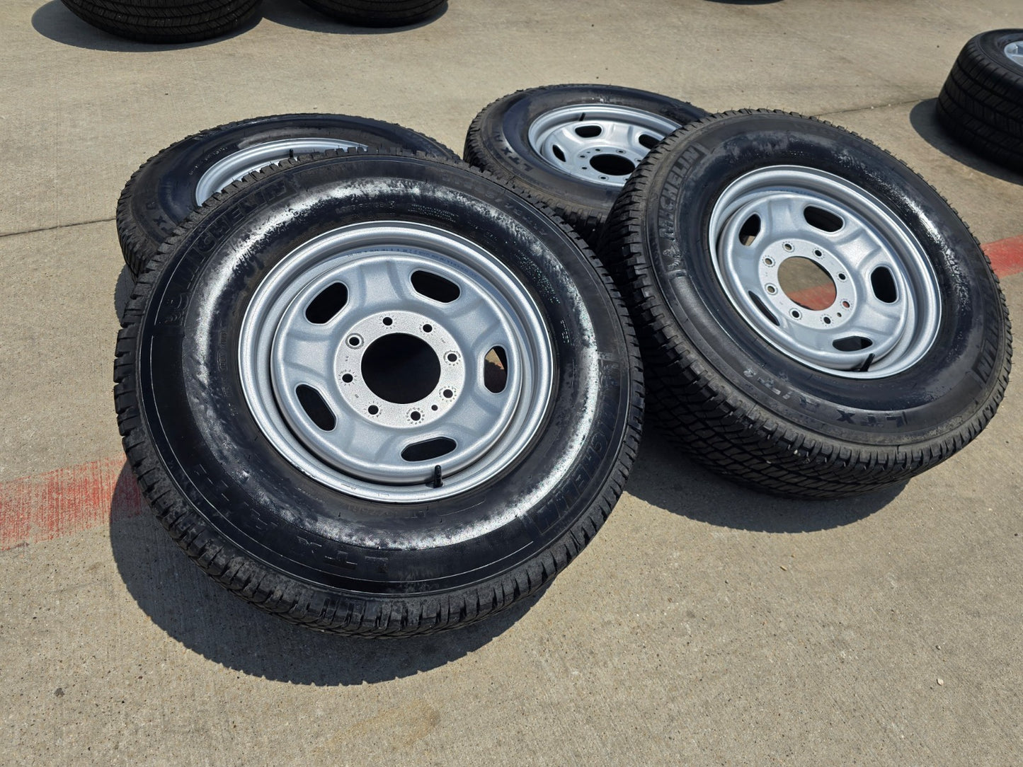 17" Ford F-250 F-350 OEM 3828 wheels rims tires 2024 2025 2026 MICHELIN LTX A/T2