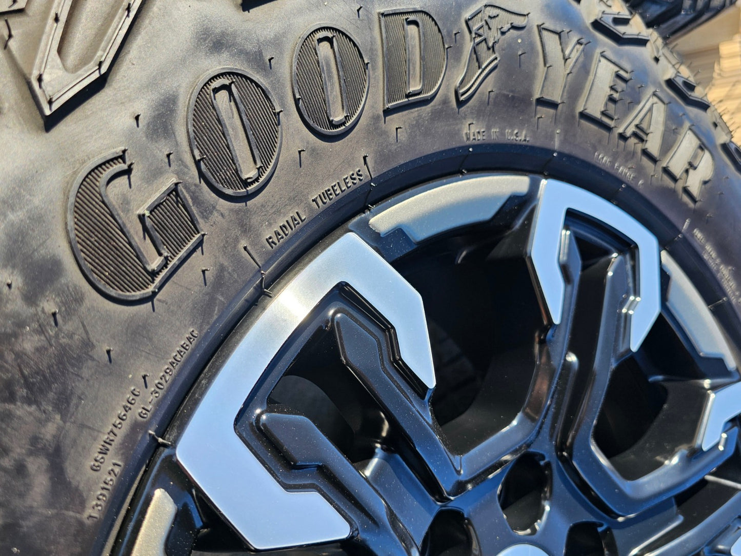 18" Chevy Silverado ZR2 Tahoe TRAIL BOSS Sierra OEM 95415 wheels rims GOODYEAR