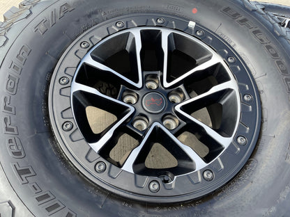 17" Jeep Wrangler 392 Gladiator Rubicon OEM 9329 BEADLOCK wheels rims NEW 35"