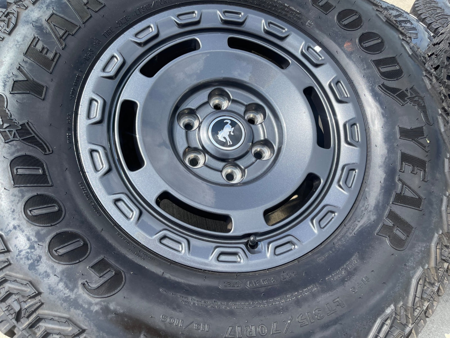 17" Ford Bronco HERITAGE SASQUATCH wheels rims 10464 GOODYEAR A/T 35" NEW