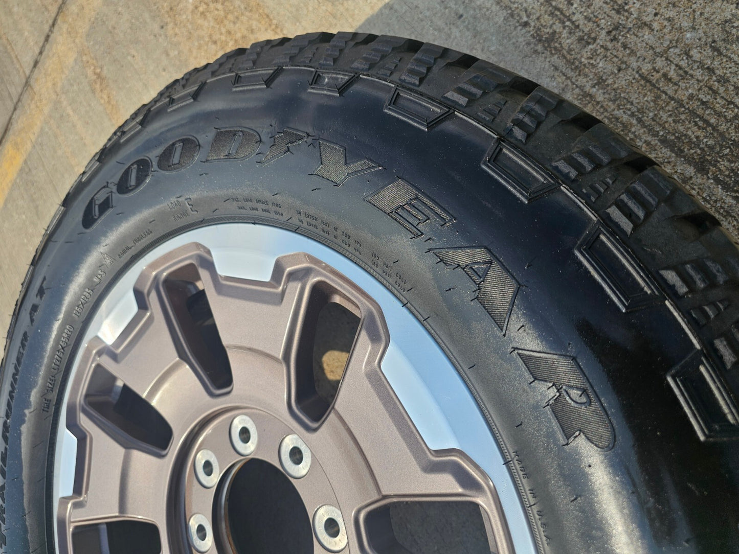 20" Ford F-250 F-350 OEM KING RANCH tan wheel rim tire 10487 2024 2025 2026 NEW