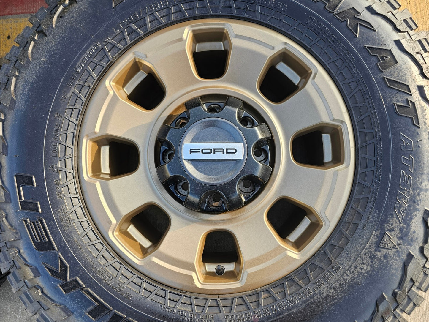 18" Ford F-250 F-350 OEM TREMOR Bronze rims wheels 10482 35" NEW