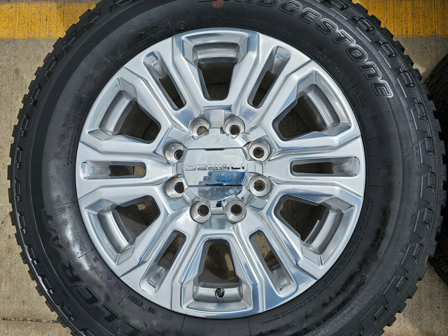 20" GMC Sierra Denali 2500 3500 OEM 5957 wheels rims tires 2022 2023 2024 2025