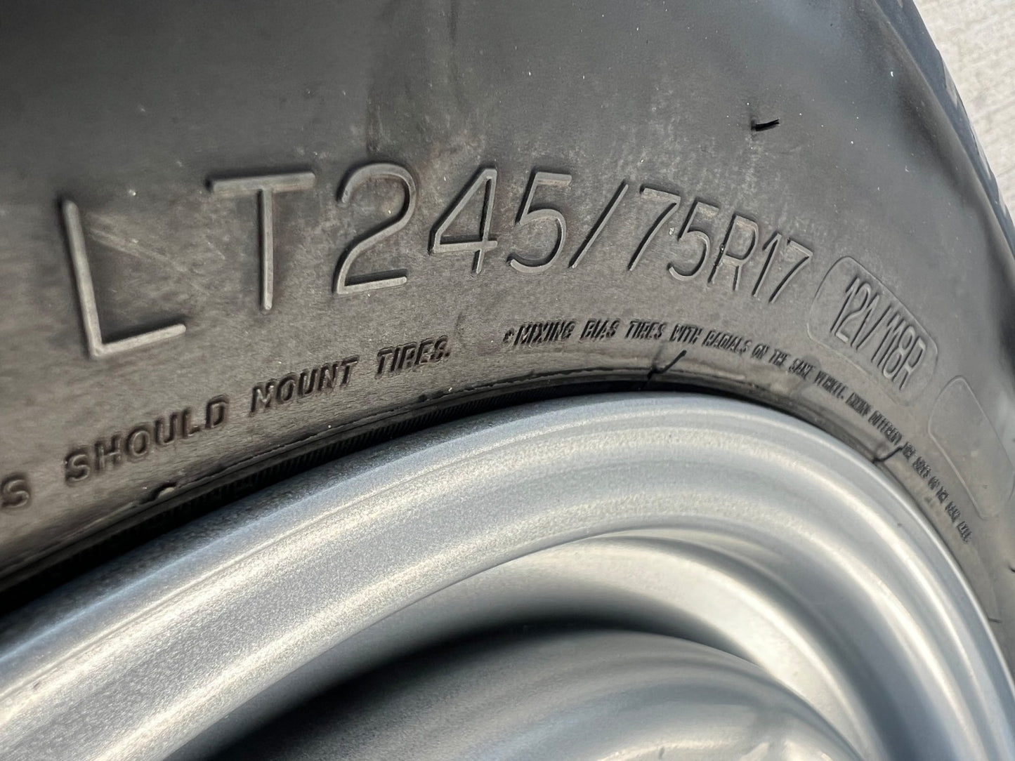 17" Ford F-250 F-350 OEM 3828 wheels rims tires MICHELIN LTX A/T2
