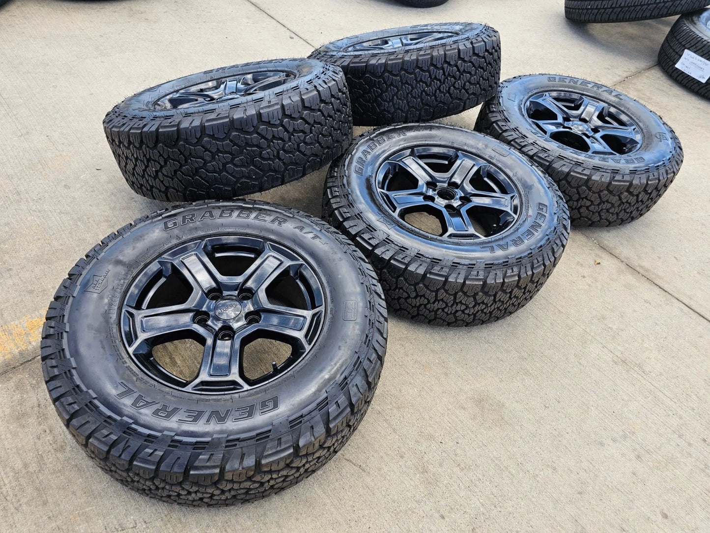 17" Jeep Wrangler Rubicon OEM Black wheels rims 9216 Gladiator GENERAL A/TX