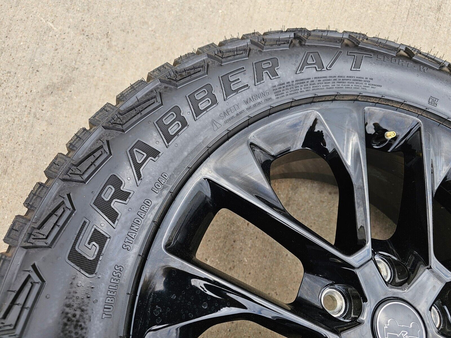 (5) 20" Jeep Wrangler HIGH ALTITUDE 9262 96902 OEM wheels rims SET Gladiator NEW
