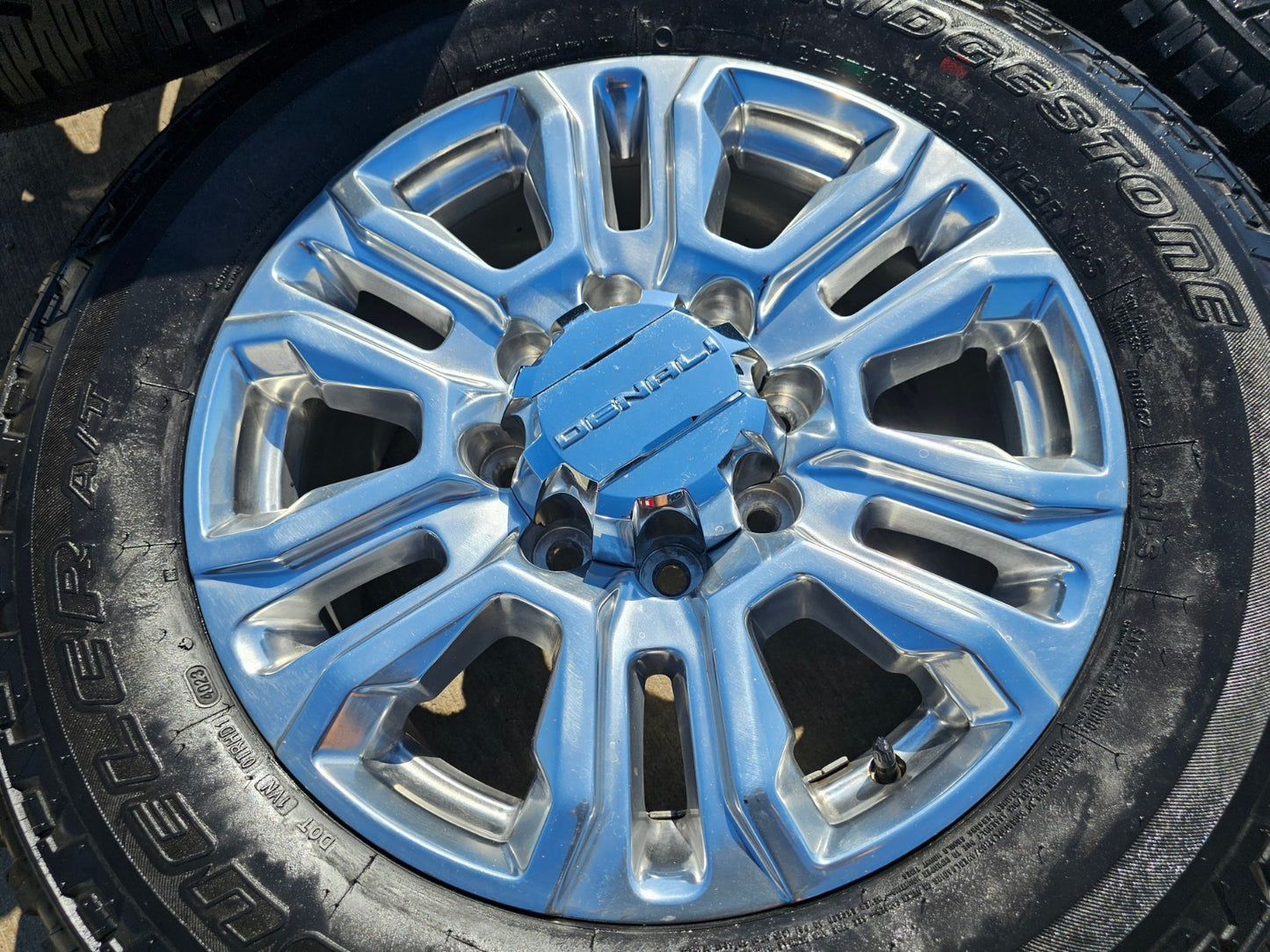 20" GMC Sierra Denali 2500 3500 OEM 5957 wheels rims tires 2023 2024 2025 2026