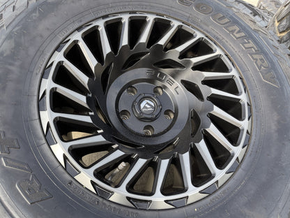 18" 18x10 Fuel CYCLONE D683 Jeep Wrangler wheels rims 5x5 5x127 TOYO R/T 37"