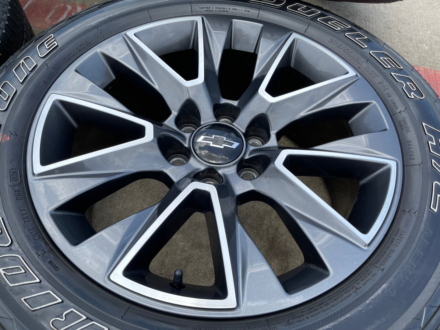 20" Chevy Tahoe Silverado OEM 5919 wheels rims GMC Yukon tires BRIDGESTONE