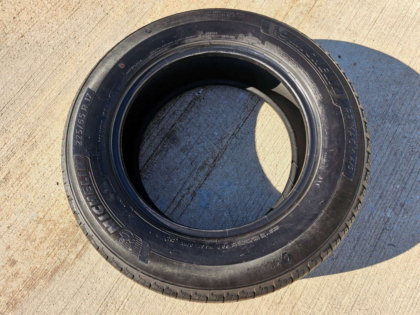 225/65/17 Michelin Primacy A/S tire 102H