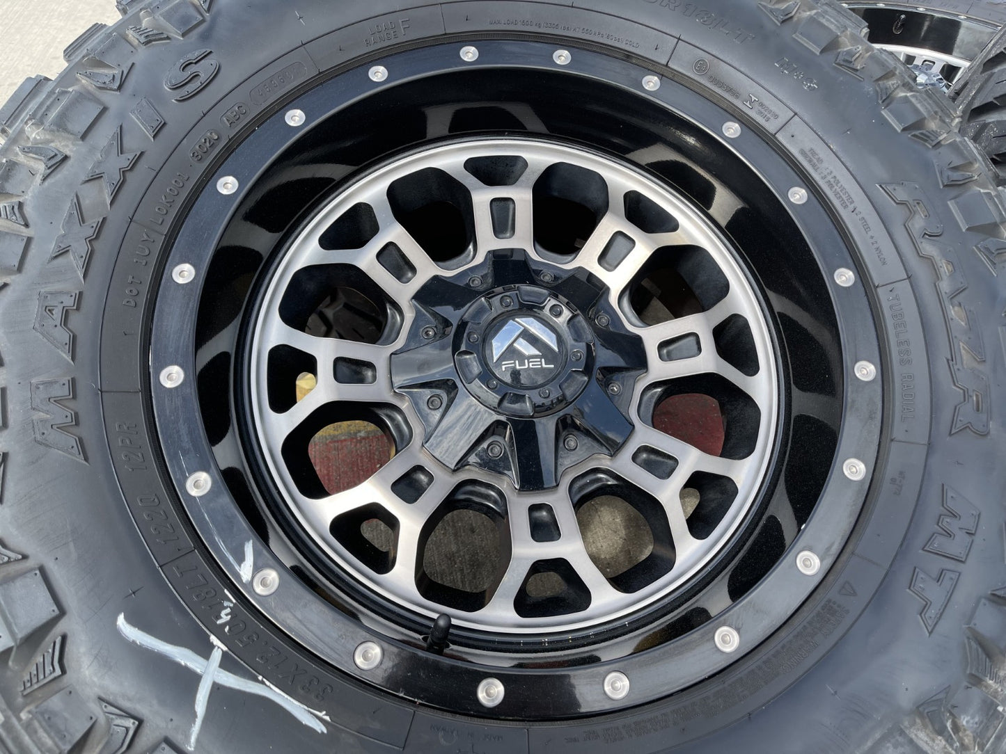 18" 18x9 Fuel Crush D561 Jeep Wrangler wheels rims 5x114.3 5x4.5 5x5 5x127 35"