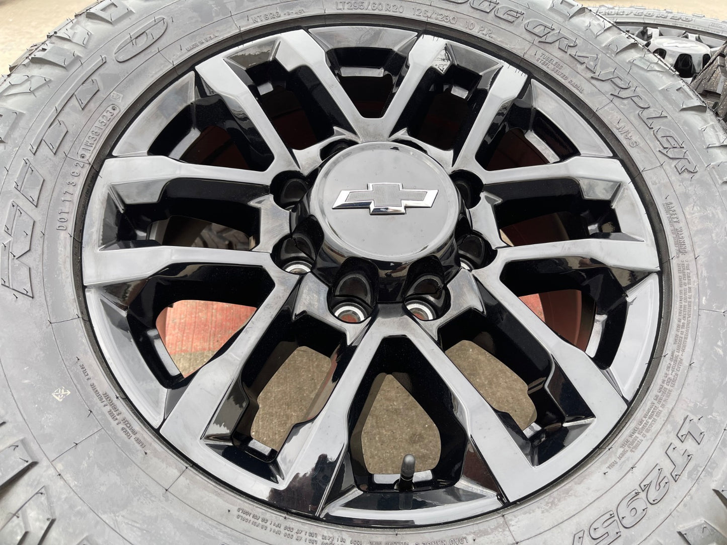20" Chevy Silverado Trail Boss GMC AT4 2500 OEM 94030 wheels rims NIRTO 34"