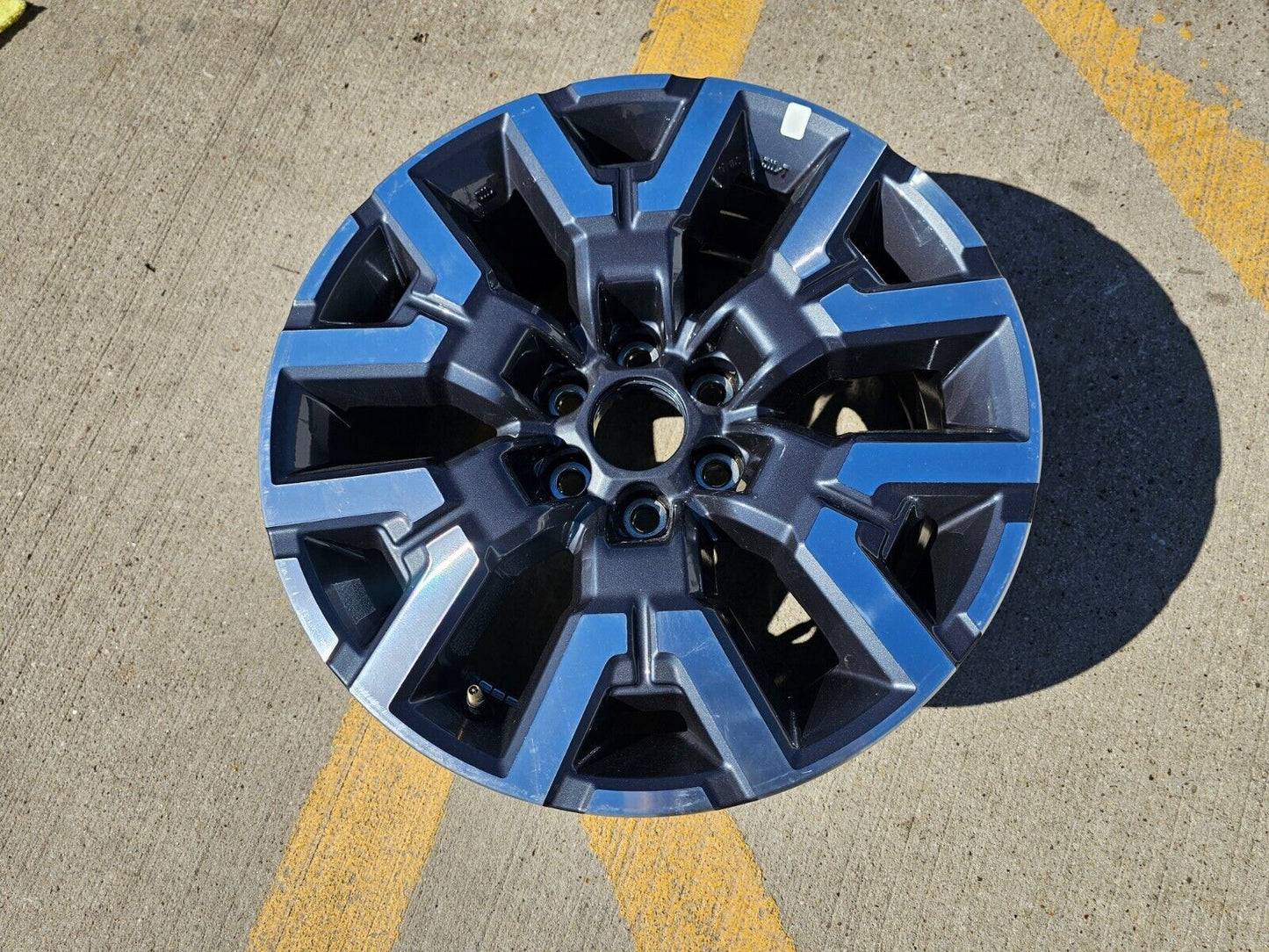 17" Nissan Frontier OEM Desert Runner 62832 wheel rim 2023 2024 2025 NEW